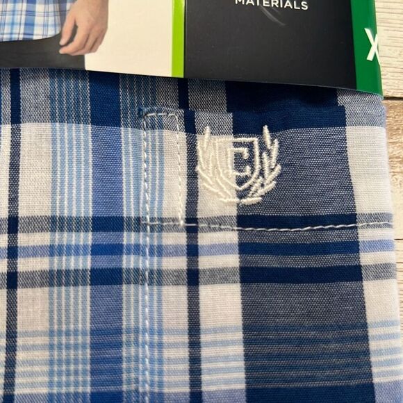CHAPS Easy Care Shirt Short Sleeve Classic Fit Soft Touch Blue & White Plaid NWT - Picture 7 of 9